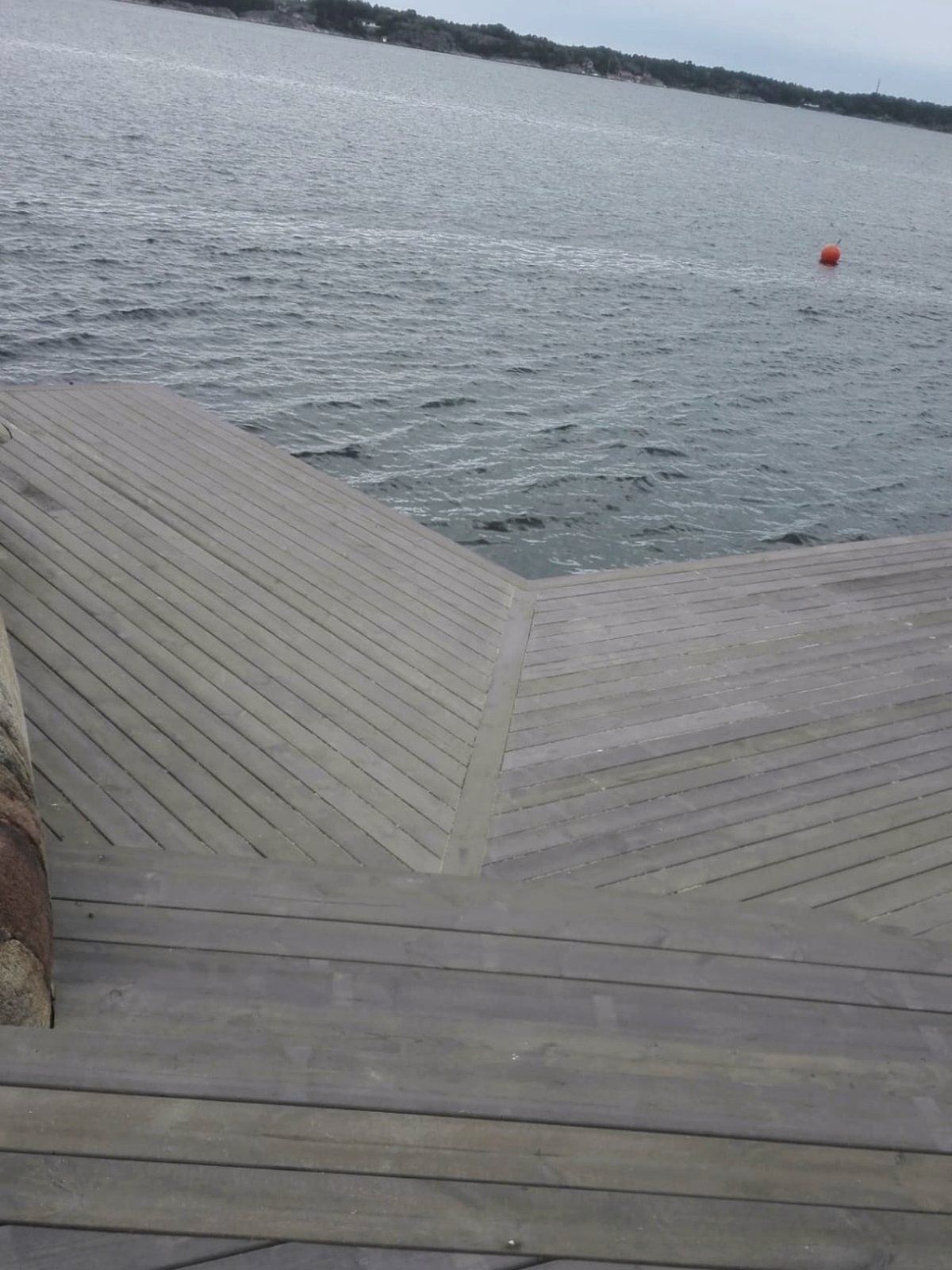 Brygge med utsikt over skjærgården